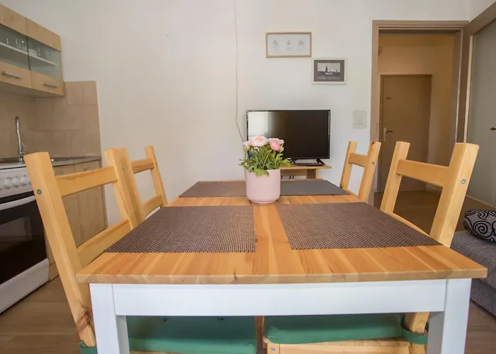 Porec Accommodation アパート *