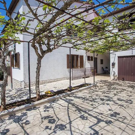 Porec Accommodation * بوريتش